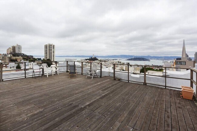 Foto del edificio - 1441 Jones St
