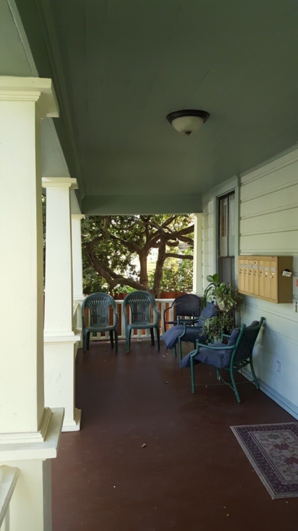 Foto del edificio - 369 E 4th St