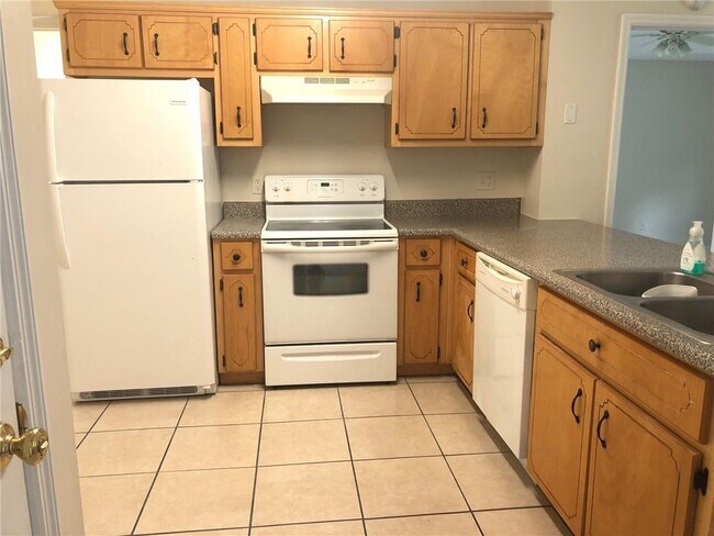 Building Photo - 128 Zachary Dr