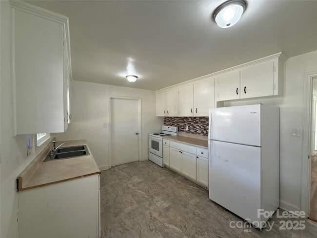 Foto del edificio - 6005 Waxhaw Hwy