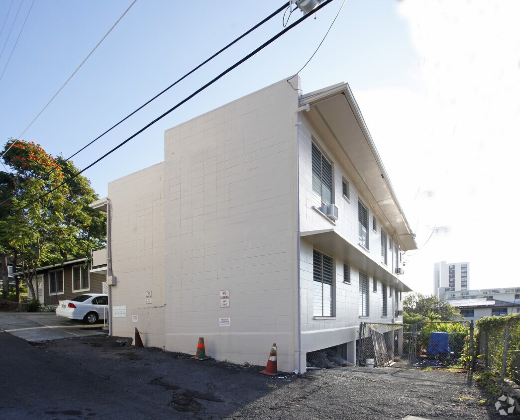 Building Photo - 1519 Alapai St