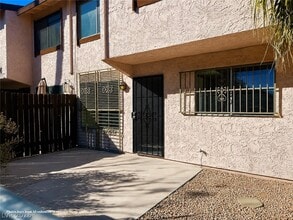 Building Photo - 4338 Caliente St