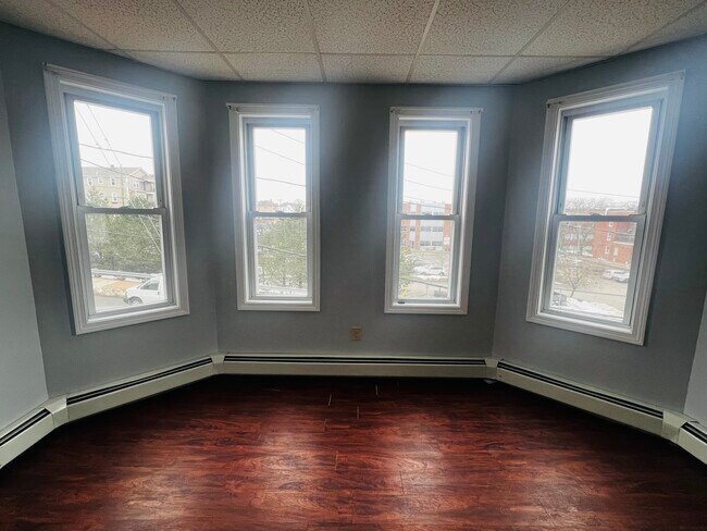 Foto del edificio - 876 Middle St