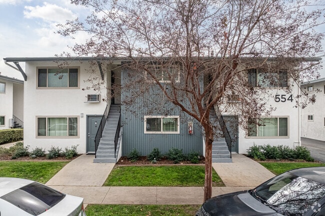 Alternar - Azusa Hills