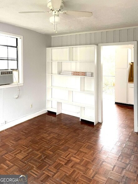 Foto del edificio - 1443 Oxford Rd NE