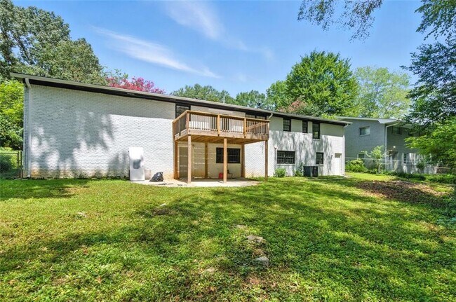 Foto del edificio - 1365 Renee Dr