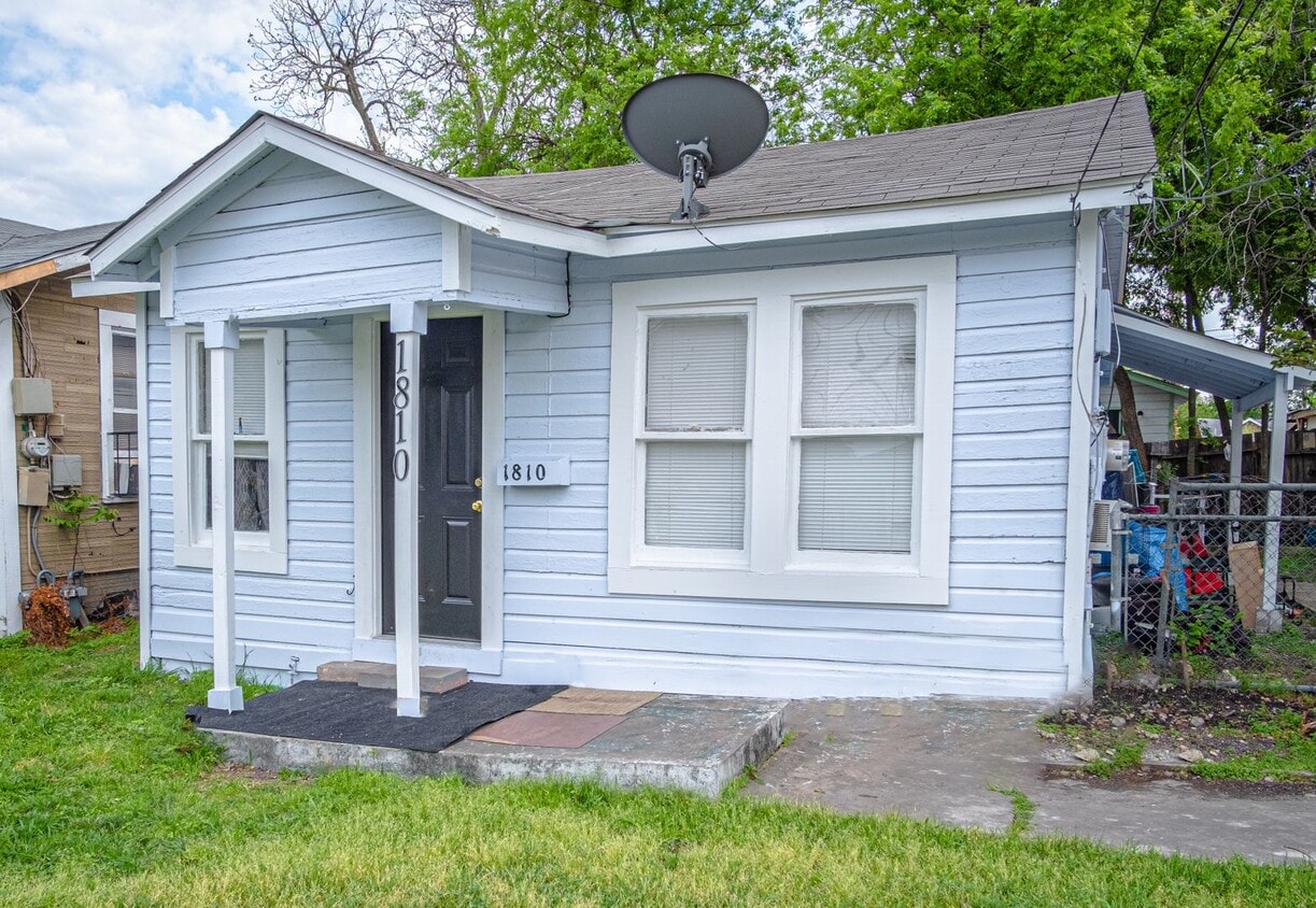 Foto del edificio - 2BR/1BA  Ideal Home Near Downtown