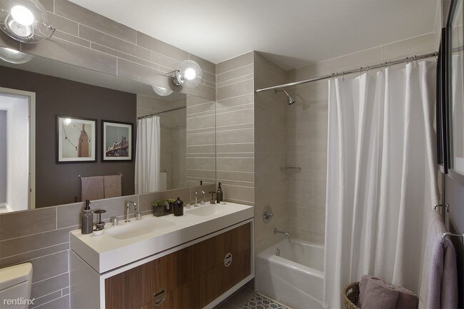 Foto del edificio - 550 W 45TH St