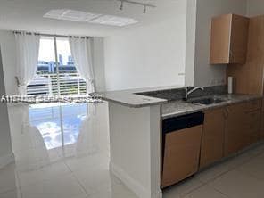 Building Photo - 18800 NE 29th Ave