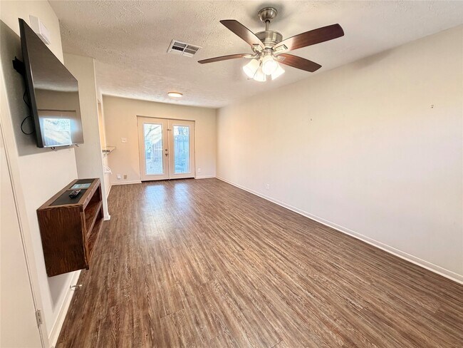 Foto del edificio - 9517 Clanton St