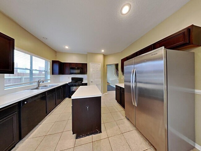 Building Photo - 2903 Linda Dr