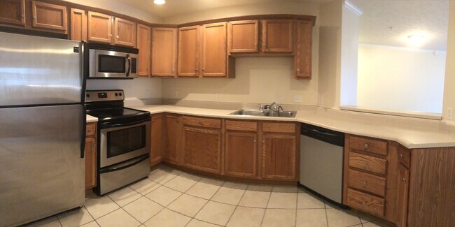 Foto del edificio - 1471 Autumn Oak St