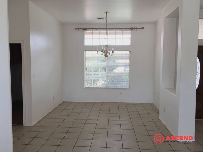 Foto del edificio - Phenomenal Home Located Off Brimhall and Renfro!