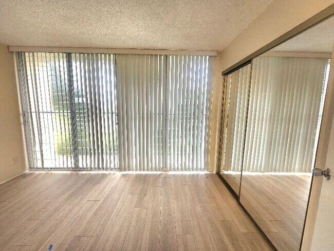 Foto del edificio - Northbrook-Melemanu in Waikalani Valley