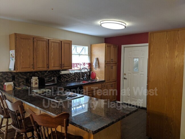 Building Photo - 1391 N Indian Valley Way