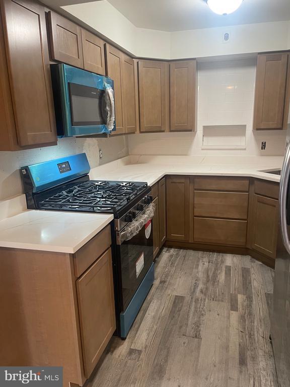 Building Photo - 201 S Augusta Ave