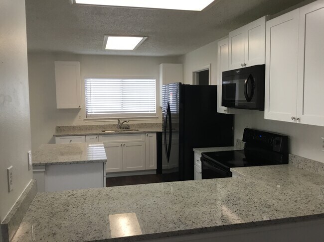 Foto del edificio - 5454 Colton Creek