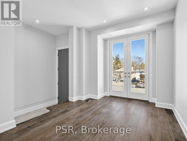 Building Photo - 520 McRoberts Ave