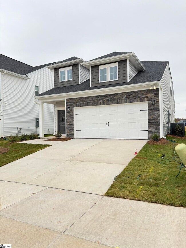 Building Photo - 139 Gervais Cir