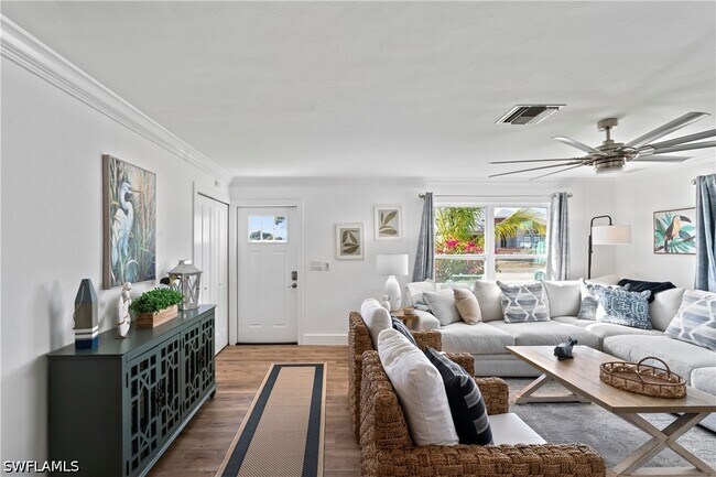 Foto del edificio - 543 107th Ave N