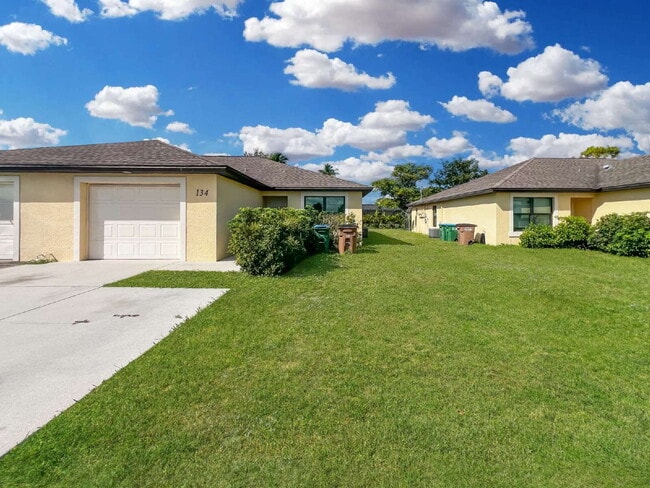 Photo - Cozy Up Long-Term & Leaf It All Behind – 3... Apartment