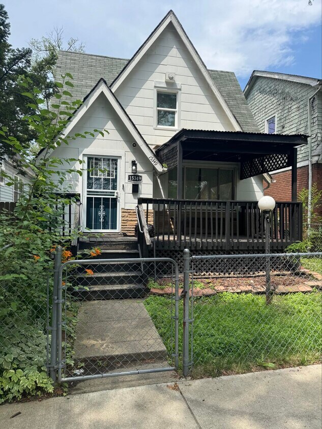 Foto principal - 15349 Cruse St