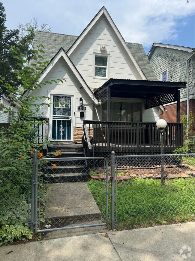 Building Photo - 15349 Cruse St