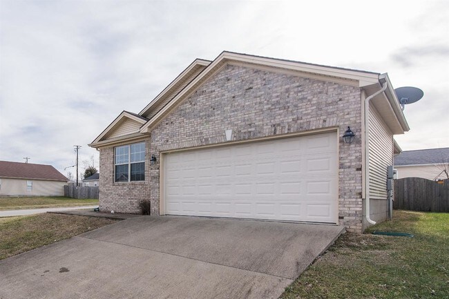 Building Photo - 1744 Millbank Rd