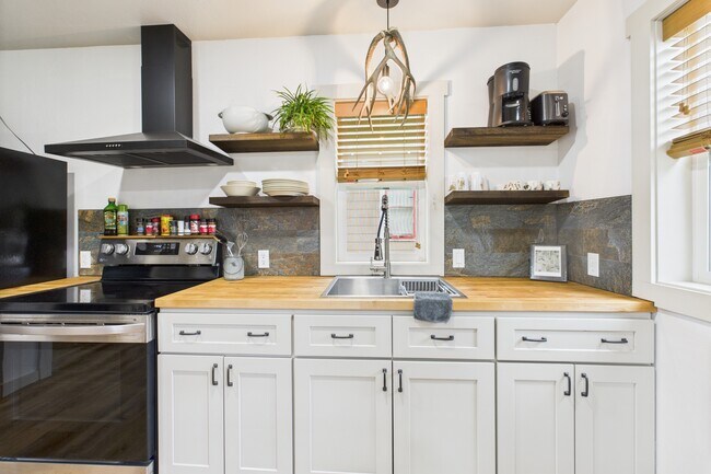 Foto del edificio - 309 W Farewell St