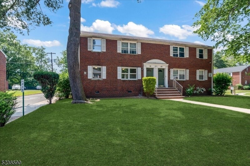 21 Carolyn Terrace, Roselle, NJ 07203 Room for Rent in Roselle, NJ