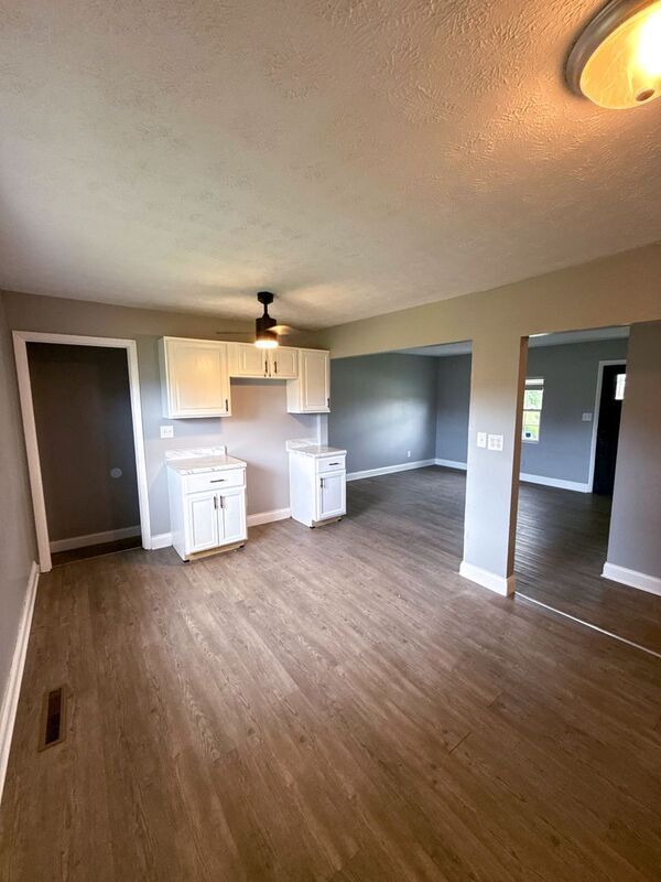 Building Photo - 1386 Faber Ave