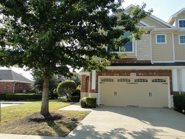 Foto principal - 8715 Manhattan Ave