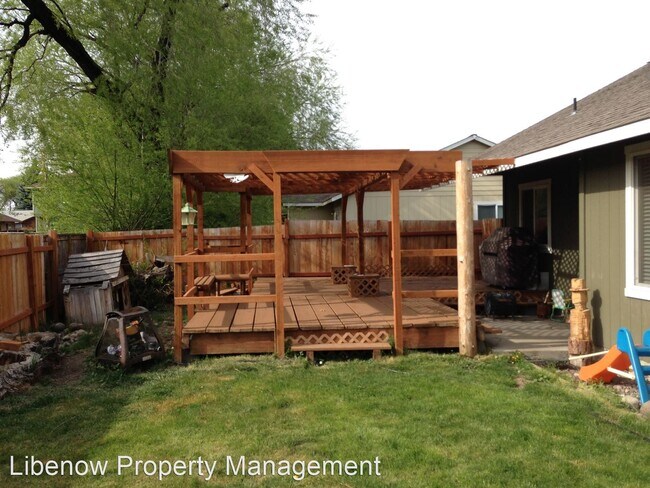 Building Photo - 3 br, 2 bath House - 2207 N Cobblefield St