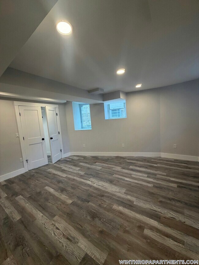 Building Photo - 90 Winthrop Shore Dr