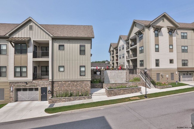 Foto del edificio - 77 Excelsior Ave