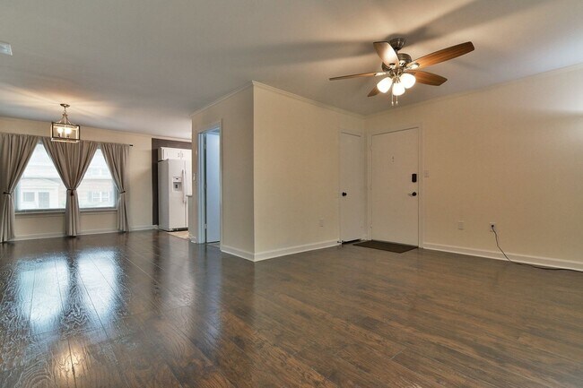 Building Photo - Riverhill Apartments