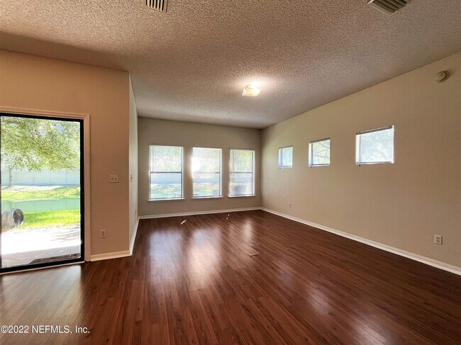Foto del edificio - 5271 Brighton Park Ln