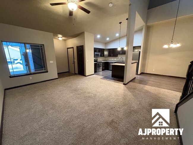 Building Photo - 9402 W Broek Dr