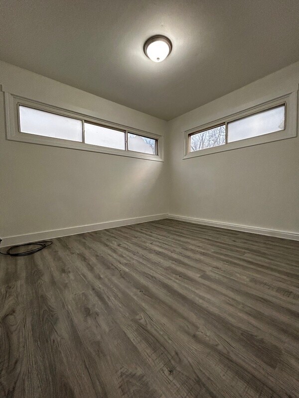 Building Photo - 4040 W 23rd Ave