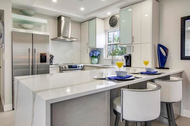 Foto del edificio - 100 Venetian Dr