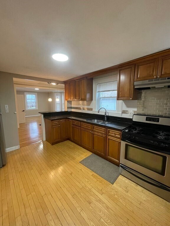 7 Wenlock Rd, Boston, MA 02122 Townhome Rentals in Boston MA