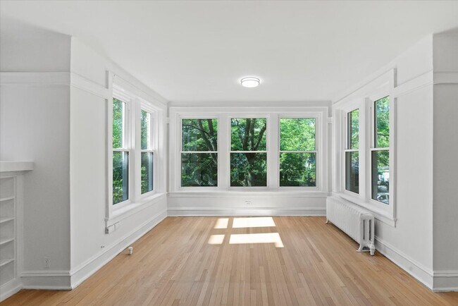 Foto del edificio - 120 Keeney St