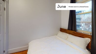 Building Photo - Room in Shared 6 bed/2 bath home in Allston