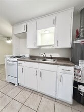 Building Photo - 2714 Carrolton St