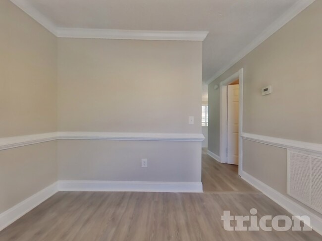 Foto del edificio - 3520 Willow Tree Cir