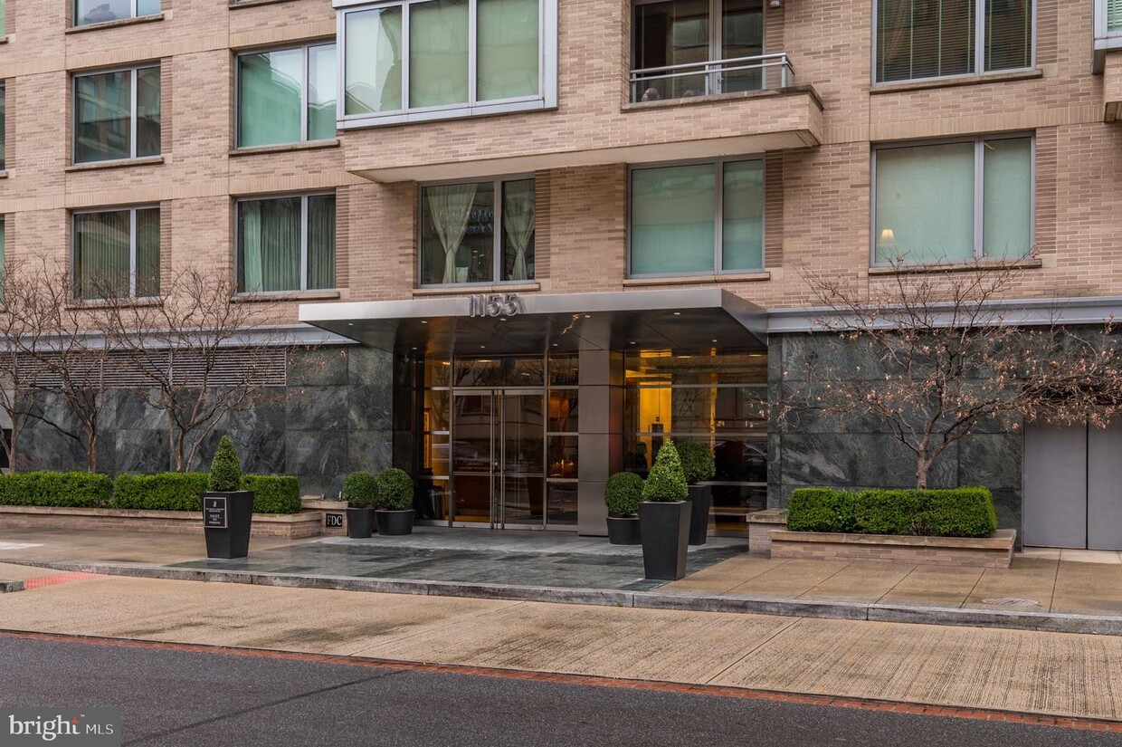 Primary Photo - 1155 23rd St NW