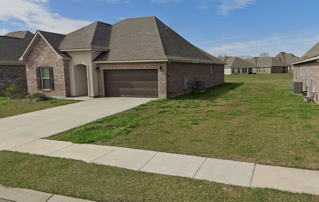 Foto del edificio - 3 bedrooms 2 baths - Youngsville, LA