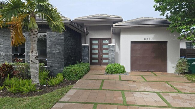 Foto del edificio - 13651 SW 158th Pl