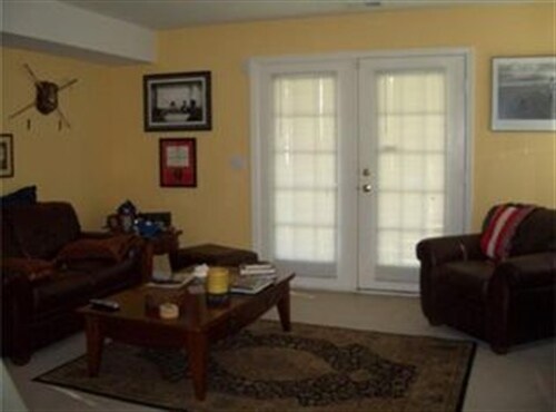 Foto del edificio - 1 Raritan Reach Rd