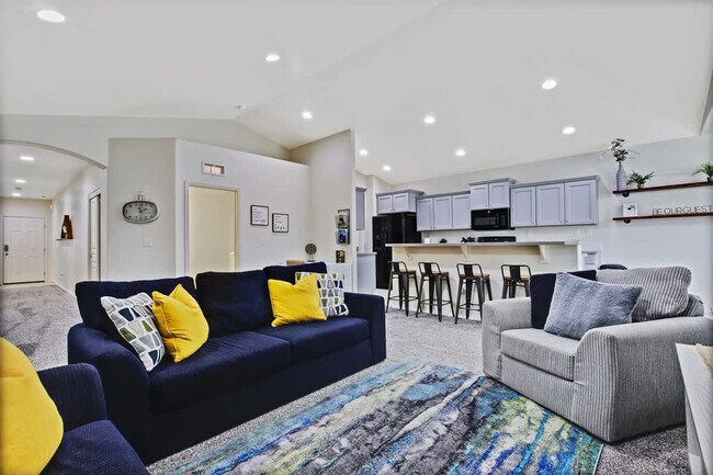 Foto del edificio - 2213 E Elm Grove Dr